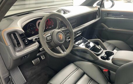 Porsche Cayenne III, 2024 год, 30 980 000 рублей, 13 фотография