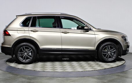 Volkswagen Tiguan II, 2018 год, 2 697 000 рублей, 4 фотография