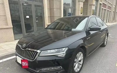 Skoda Superb III рестайлинг, 2021 год, 1 780 000 рублей, 1 фотография