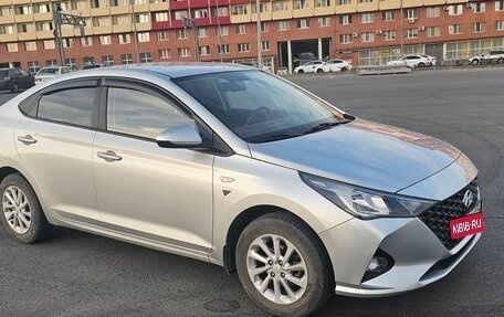 Hyundai Solaris II рестайлинг, 2021 год, 1 295 000 рублей, 4 фотография