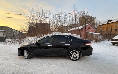 Toyota Camry, 2018 год, 2 650 000 рублей, 8 фотография