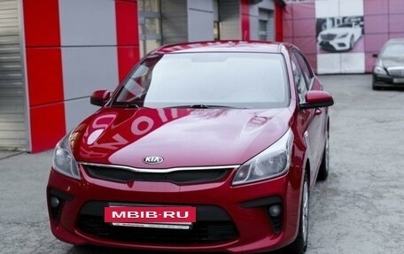 KIA Rio IV, 2018 год, 950 000 рублей, 2 фотография