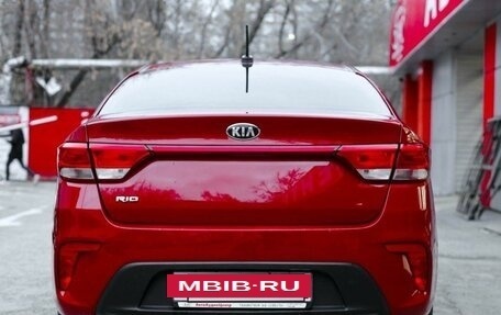 KIA Rio IV, 2018 год, 950 000 рублей, 4 фотография