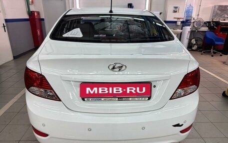 Hyundai Solaris II рестайлинг, 2011 год, 887 000 рублей, 5 фотография