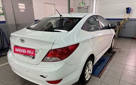 Hyundai Solaris II рестайлинг, 2011 год, 887 000 рублей, 6 фотография