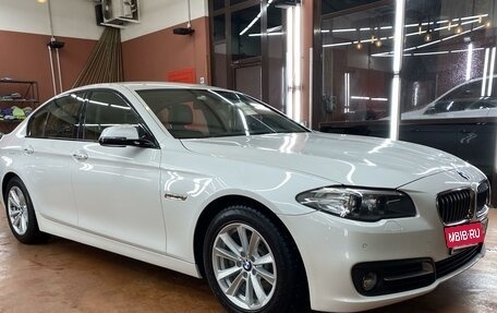 BMW 5 серия, 2015 год, 2 490 000 рублей, 2 фотография