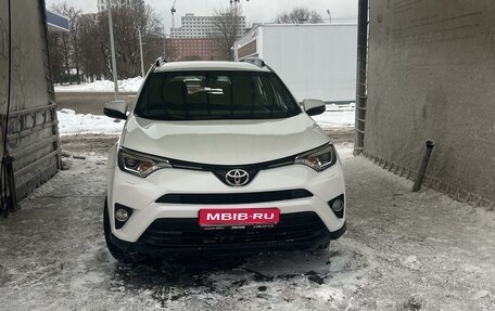 Toyota RAV4, 2018 год, 2 500 000 рублей, 1 фотография