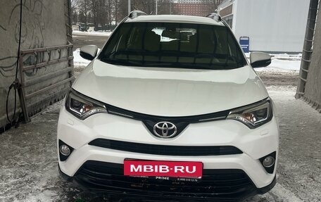 Toyota RAV4, 2018 год, 2 500 000 рублей, 5 фотография