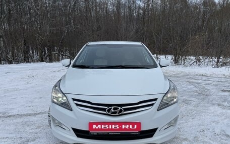 Hyundai Solaris II рестайлинг, 2015 год, 1 067 000 рублей, 3 фотография