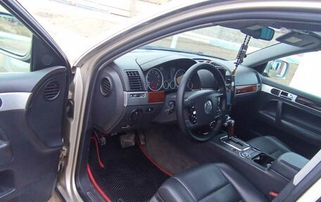 Volkswagen Touareg III, 2004 год, 925 000 рублей, 17 фотография