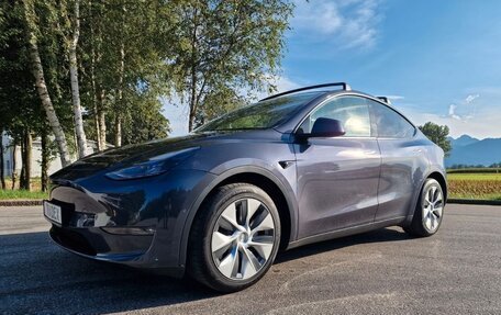 Tesla Model Y I, 2021 год, 7 339 000 рублей, 5 фотография