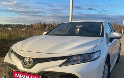 Toyota Camry, 2018 год, 2 400 000 рублей, 1 фотография