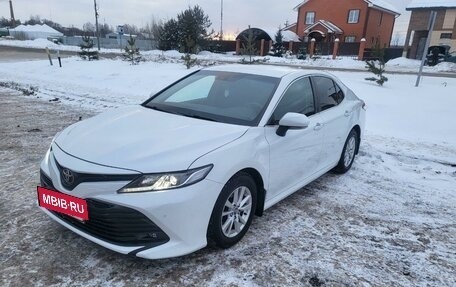 Toyota Camry, 2018 год, 2 400 000 рублей, 3 фотография