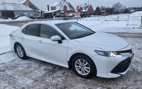 Toyota Camry, 2018 год, 2 400 000 рублей, 7 фотография