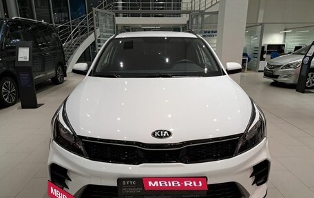 KIA Rio IV, 2021 год, 1 886 000 рублей, 2 фотография