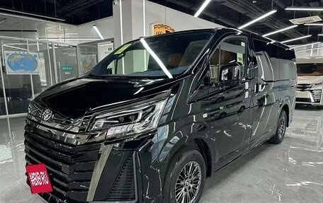 Toyota HiAce H300, 2023 год, 10 000 777 рублей, 2 фотография