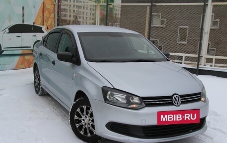 Volkswagen Polo VI (EU Market), 2012 год, 720 000 рублей, 2 фотография