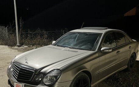 Mercedes-Benz E-Класс, 2005 год, 900 000 рублей, 4 фотография