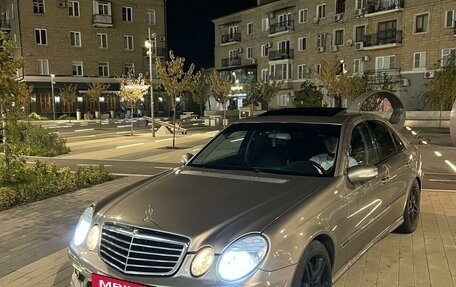 Mercedes-Benz E-Класс, 2005 год, 900 000 рублей, 7 фотография