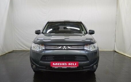 Mitsubishi Outlander III рестайлинг 3, 2013 год, 1 555 000 рублей, 2 фотография