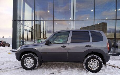 Chevrolet Niva I рестайлинг, 2017 год, 869 000 рублей, 8 фотография