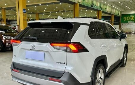 Toyota RAV4, 2020 год, 2 239 000 рублей, 5 фотография