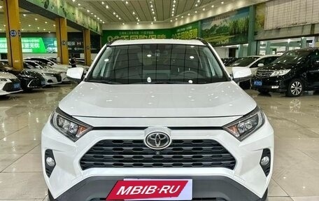 Toyota RAV4, 2020 год, 2 239 000 рублей, 2 фотография