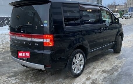 Mitsubishi Delica V, 2013 год, 2 350 000 рублей, 2 фотография