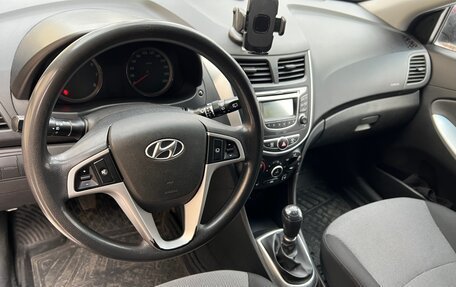 Hyundai Solaris II рестайлинг, 2013 год, 790 000 рублей, 13 фотография