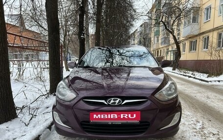 Hyundai Solaris II рестайлинг, 2013 год, 790 000 рублей, 2 фотография