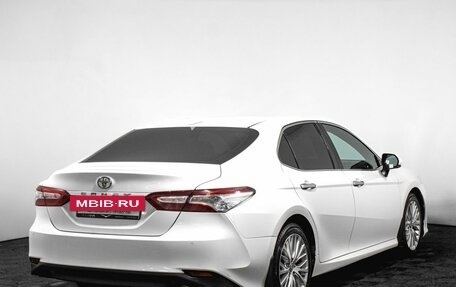 Toyota Camry, 2021 год, 2 650 000 рублей, 5 фотография