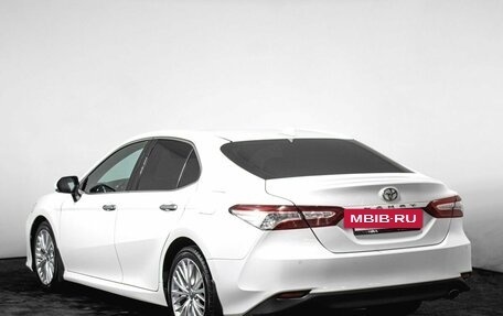 Toyota Camry, 2021 год, 2 650 000 рублей, 7 фотография