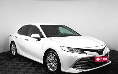 Toyota Camry, 2021 год, 2 650 000 рублей, 3 фотография