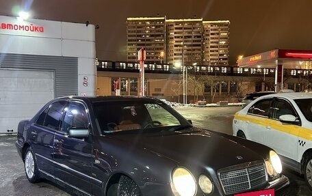 Mercedes-Benz E-Класс, 1998 год, 780 000 рублей, 4 фотография