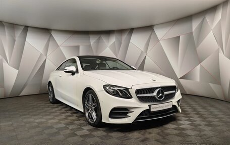 Mercedes-Benz E-Класс, 2018 год, 5 245 700 рублей, 3 фотография