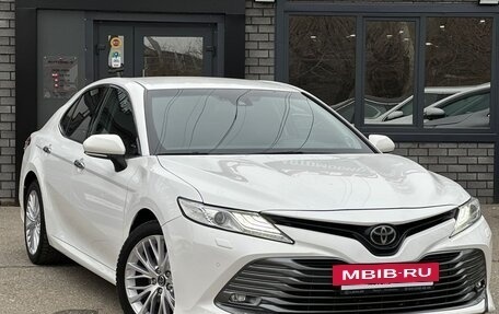 Toyota Camry, 2018 год, 2 950 000 рублей, 4 фотография