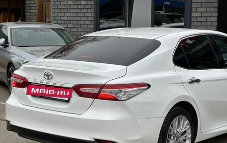 Toyota Camry, 2018 год, 2 950 000 рублей, 6 фотография