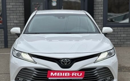 Toyota Camry, 2018 год, 2 950 000 рублей, 2 фотография