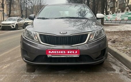 KIA Rio III рестайлинг, 2014 год, 920 000 рублей, 10 фотография