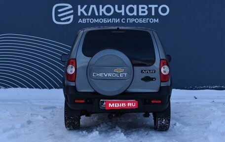 Chevrolet Niva I рестайлинг, 2011 год, 600 000 рублей, 4 фотография