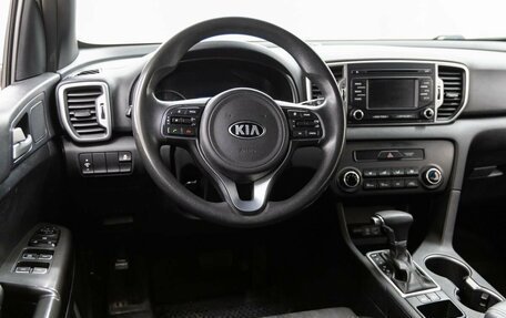 KIA Sportage IV рестайлинг, 2018 год, 1 988 000 рублей, 15 фотография