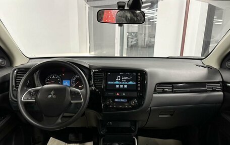 Mitsubishi Outlander III рестайлинг 3, 2022 год, 3 149 000 рублей, 18 фотография