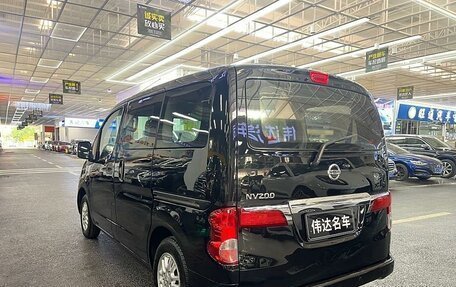 Nissan NV200, 2010 год, 1 550 000 рублей, 6 фотография