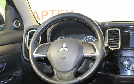 Mitsubishi Outlander III рестайлинг 3, 2014 год, 1 469 000 рублей, 16 фотография