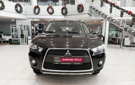 Mitsubishi Outlander III рестайлинг 3, 2010 год, 1 290 000 рублей, 2 фотография