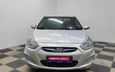 Hyundai Solaris II рестайлинг, 2012 год, 900 000 рублей, 2 фотография