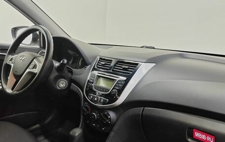 Hyundai Solaris II рестайлинг, 2012 год, 900 000 рублей, 9 фотография