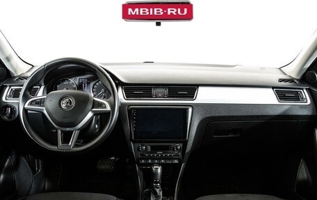 Skoda Rapid I, 2015 год, 2 465 000 рублей, 10 фотография