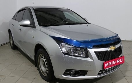 Chevrolet Cruze II, 2010 год, 730 000 рублей, 3 фотография