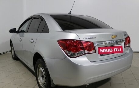 Chevrolet Cruze II, 2010 год, 730 000 рублей, 7 фотография